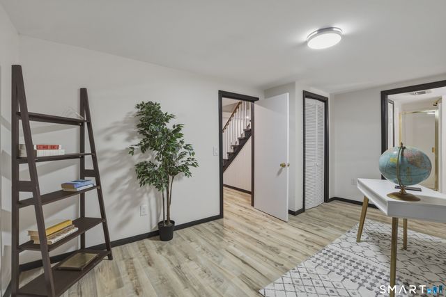 35 Hollow Brook Road, Windsor, CT 06095