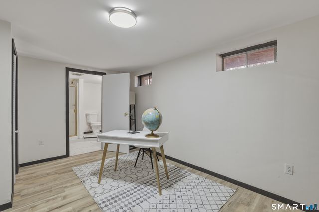 35 Hollow Brook Road, Windsor, CT 06095