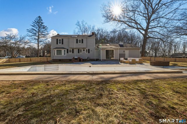 35 Hollow Brook Road, Windsor, CT 06095