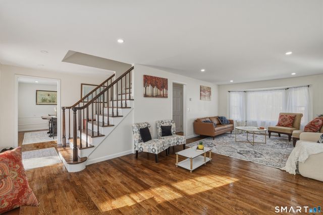 35 Hollow Brook Road, Windsor, CT 06095