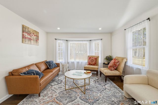 35 Hollow Brook Road, Windsor, CT 06095