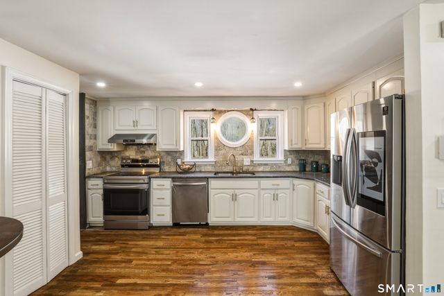 35 Hollow Brook Road, Windsor, CT 06095