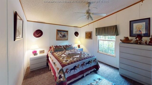 2435 US Route 60, Hurricane, WV 25526