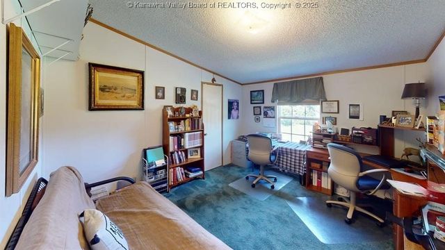 2435 US Route 60, Hurricane, WV 25526