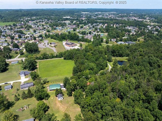 2435 US Route 60, Hurricane, WV 25526