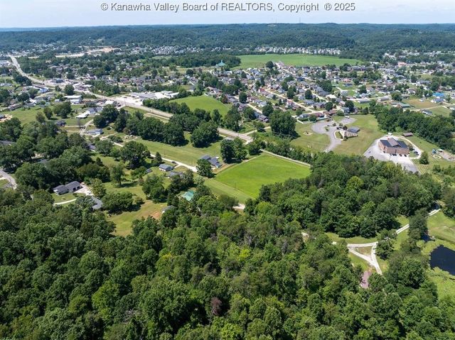 2435 US Route 60, Hurricane, WV 25526