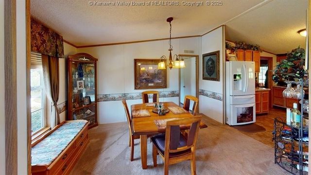 2435 US Route 60, Hurricane, WV 25526