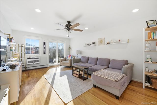 4743 Wilshire Lane 4743, Oakdale, NY 11769