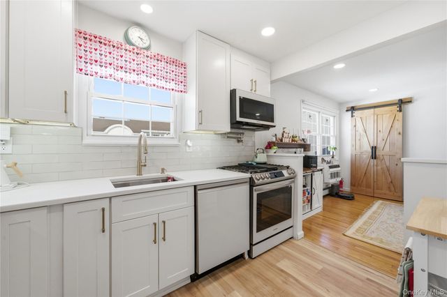 4743 Wilshire Lane 4743, Oakdale, NY 11769