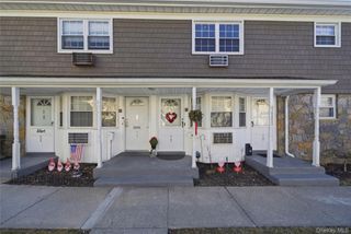 4743 Wilshire Lane 4743, Oakdale, NY 11769