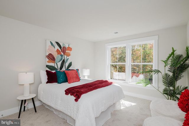 530 EDGAR AVE, Essex, MD 21221