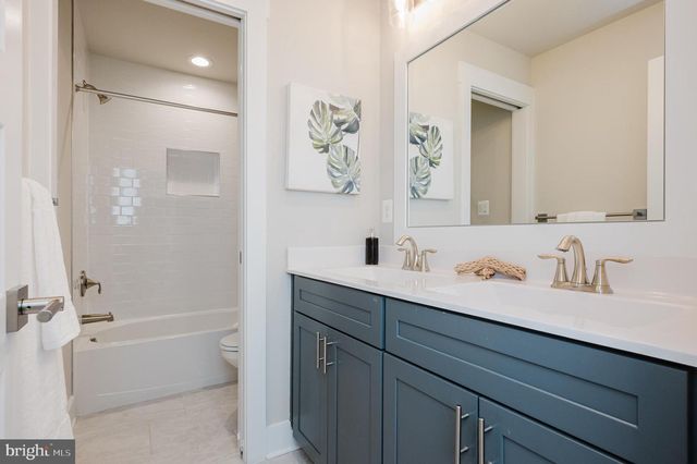 530 EDGAR AVE, Essex, MD 21221