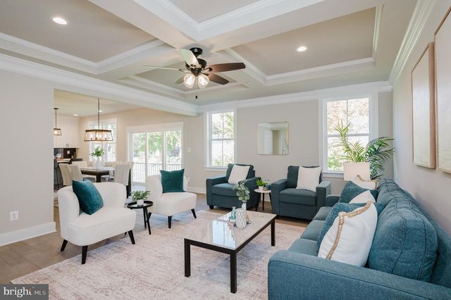 530 EDGAR AVE, Essex, MD 21221