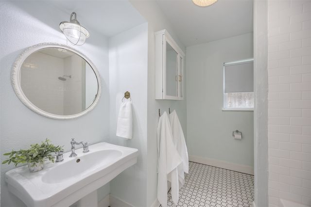 1008 Sherman Street, Mckinney, TX 75069