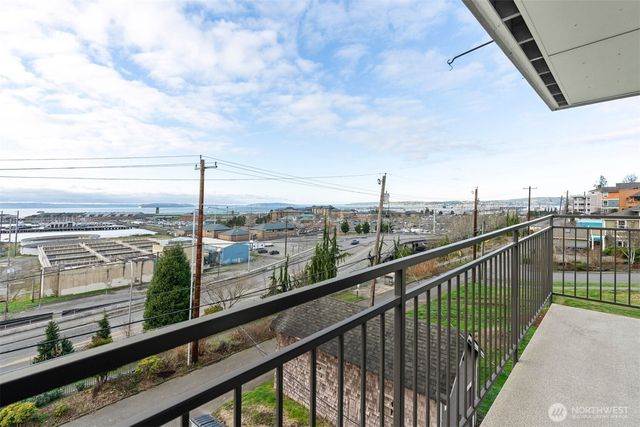 2210 Grand Avenue, Everett, WA 98201