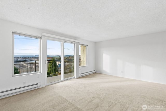 2210 Grand Avenue, Everett, WA 98201