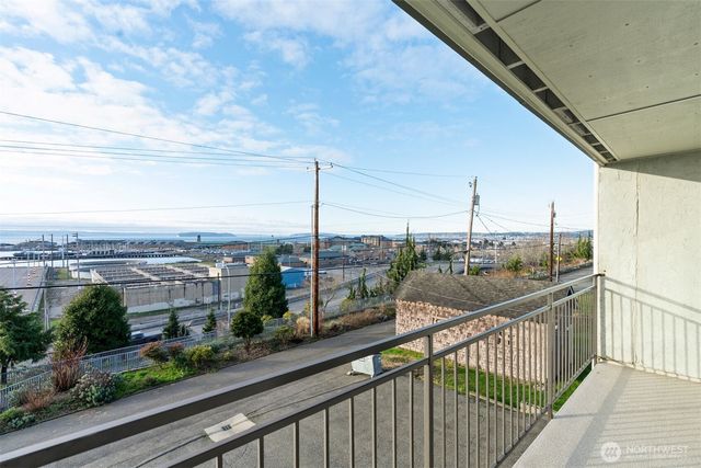 2210 Grand Avenue, Everett, WA 98201