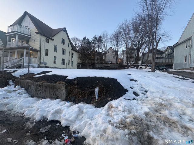 18 Ridgewood Street, Waterbury, CT 06710