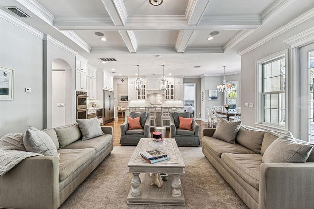 4105 W CORONA STREET, Tampa, FL 33629