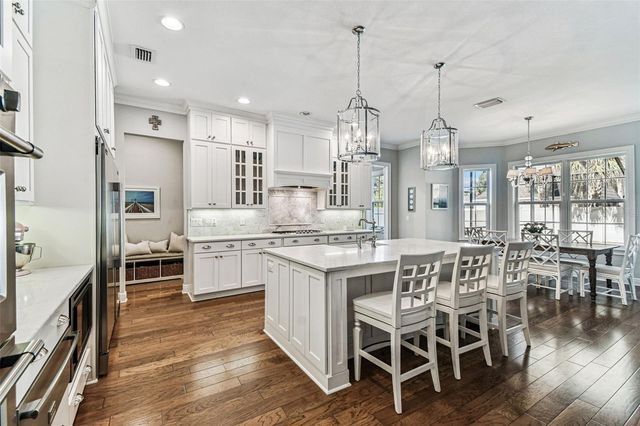 4105 W CORONA STREET, Tampa, FL 33629