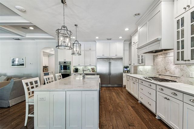 4105 W CORONA STREET, Tampa, FL 33629