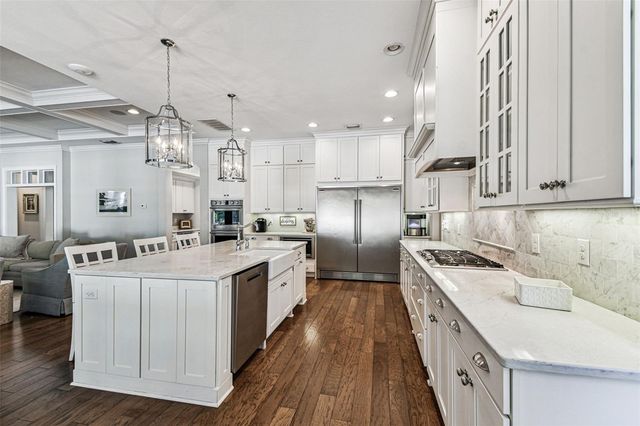 4105 W CORONA STREET, Tampa, FL 33629