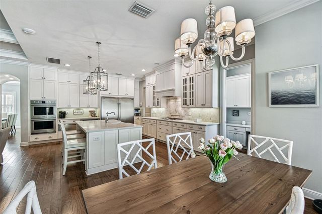 4105 W CORONA STREET, Tampa, FL 33629