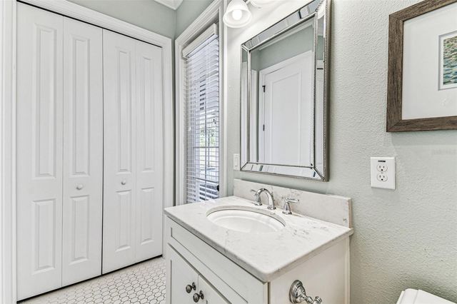 4105 W CORONA STREET, Tampa, FL 33629