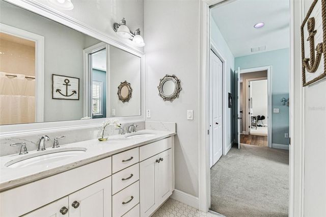 4105 W CORONA STREET, Tampa, FL 33629