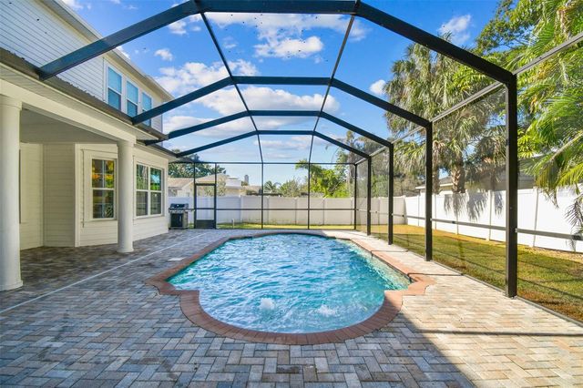 4105 W CORONA STREET, Tampa, FL 33629