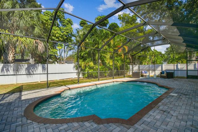 4105 W CORONA STREET, Tampa, FL 33629