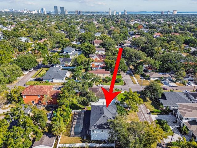 4105 W CORONA STREET, Tampa, FL 33629