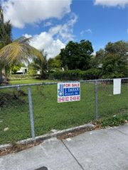2630 NW 22nd Ct, Miami, FL 33142