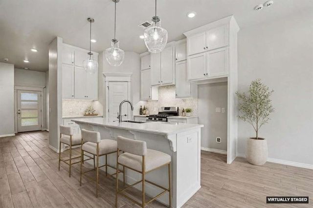 8517 Stark Street, Edmond, OK 73007