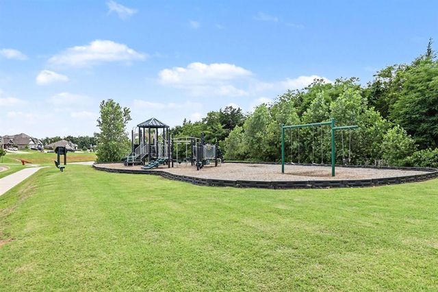 8517 Stark Street, Edmond, OK 73007