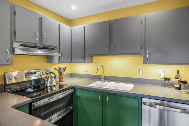 3740 Lower Honoapiilani Rd Apt C205 205, Lahaina, HI 96761