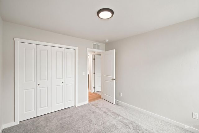 108 N Tideberry Ave, Kuna, ID 83634