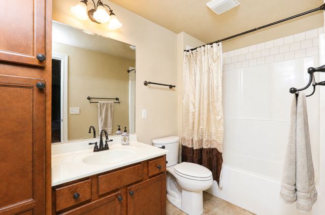 1322 Crimson Street, West Des Moines, IA 50266