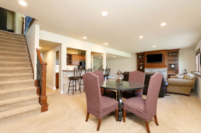 1322 Crimson Street, West Des Moines, IA 50266