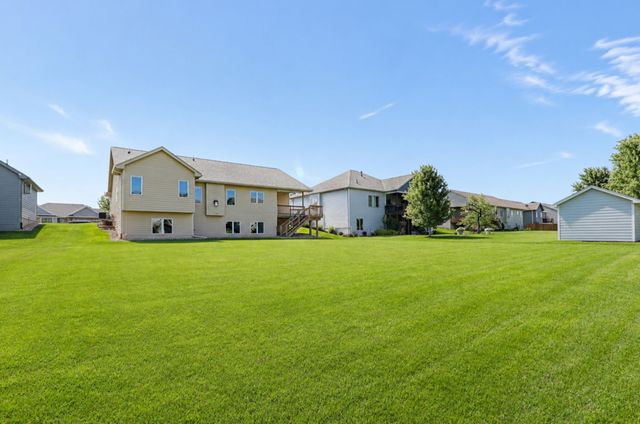 1322 Crimson Street, West Des Moines, IA 50266