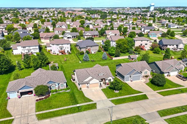 1322 Crimson Street, West Des Moines, IA 50266