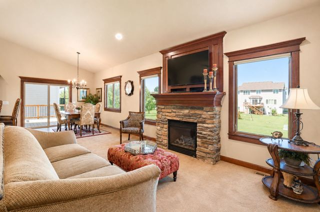 1322 Crimson Street, West Des Moines, IA 50266