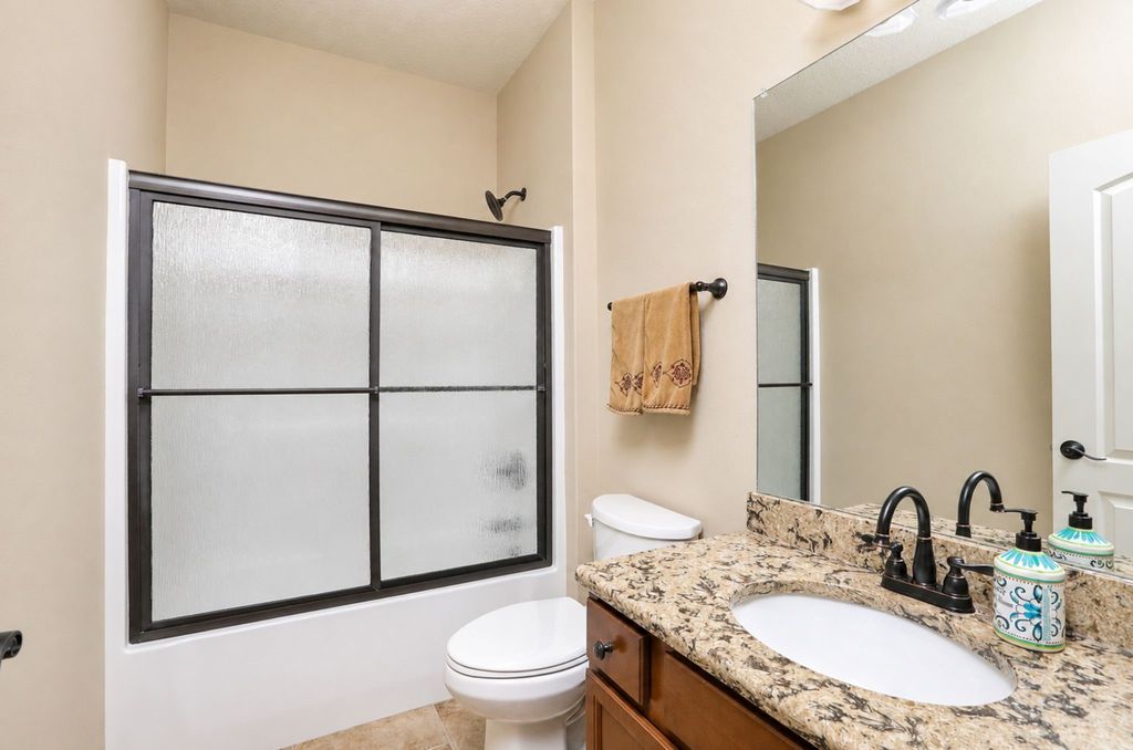 1322 Crimson Street, West Des Moines, IA 50266
