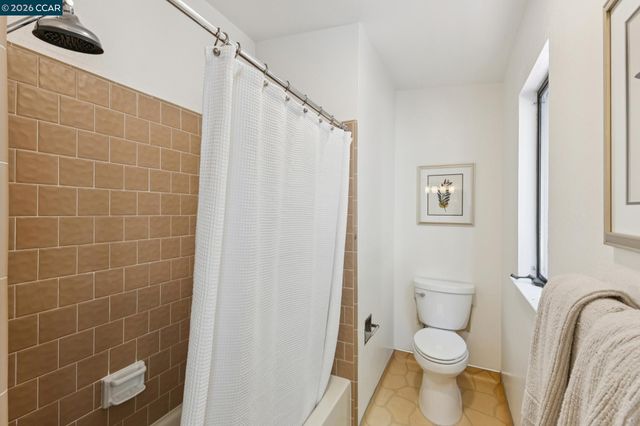 39 Saint Stephens Dr, Orinda, CA 94563