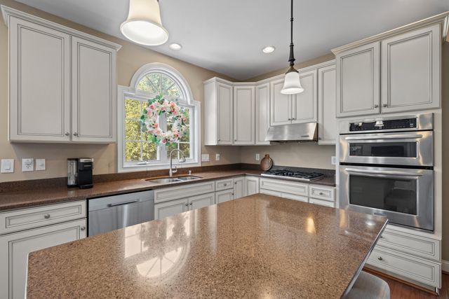 2656 Legacy Ridge, Florence, KY 41042