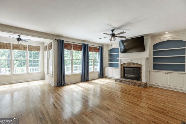 5827 Grand Reunion Drive, Hoschton, GA 30548