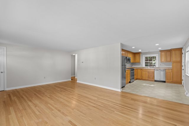 64 Alden St, Plymouth, MA 02360