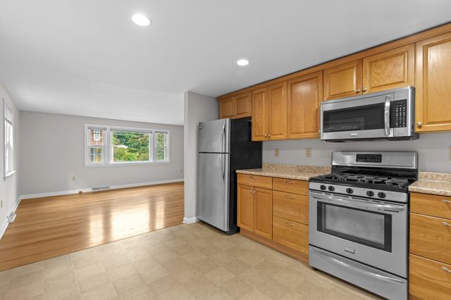 64 Alden St, Plymouth, MA 02360