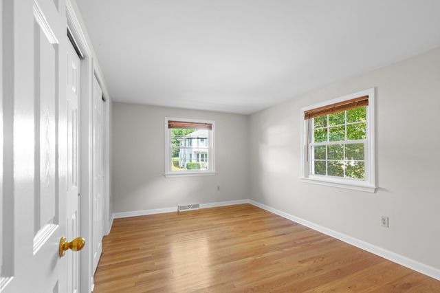 64 Alden St, Plymouth, MA 02360