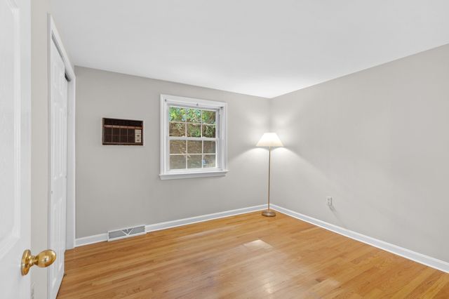 64 Alden St, Plymouth, MA 02360
